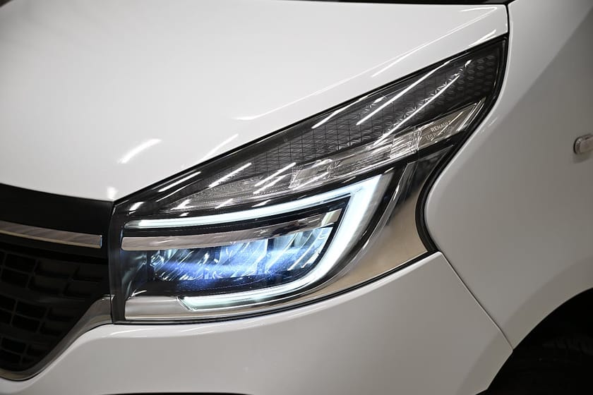 Bild 3 av Renault Trafic Skåpbil 2.0 dCi 145HK L2H2 Högtak|LED|Värmare|EnÄgare|Leasebar