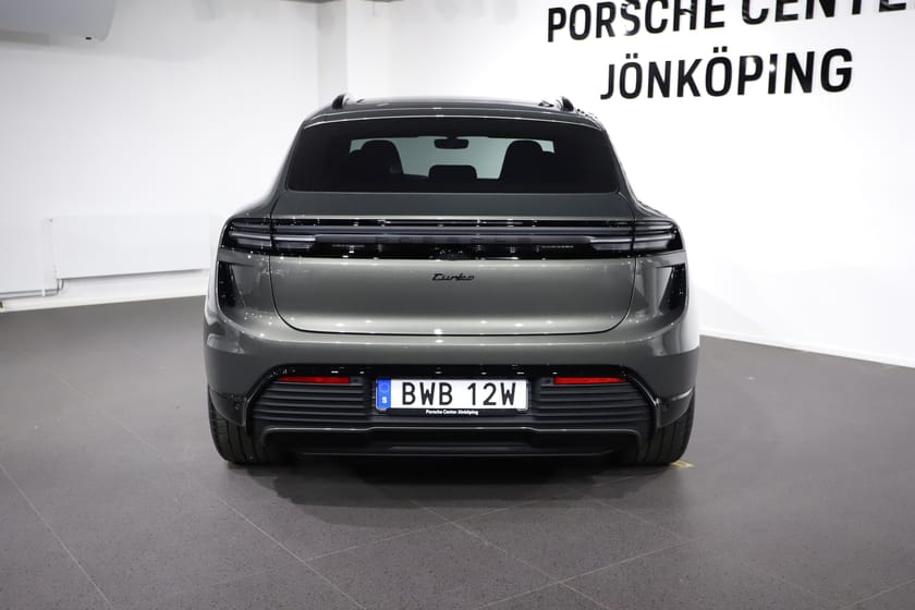 Bild 4 av Porsche Macan Turbo Electric 585 hk