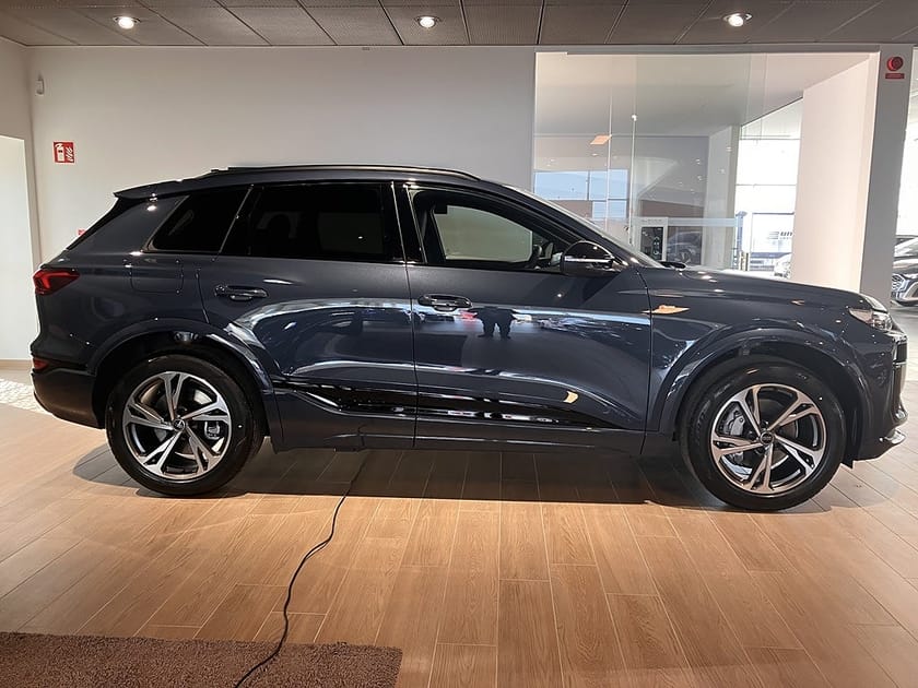 Bild 3 av Audi Q6 e-tron quattro SUV 428hk S-line