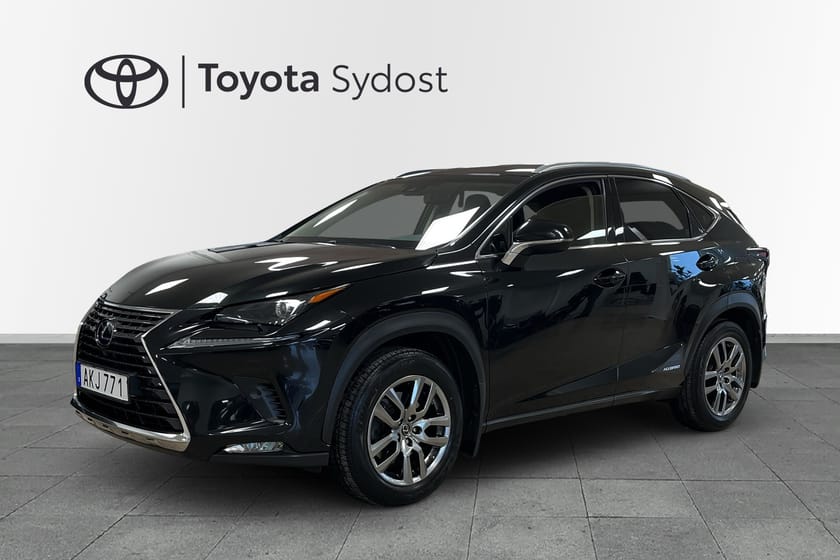 Bild 1 av Lexus NX 300h AWD – Executive, Rattvärme, Dragkrok, Safety Sense