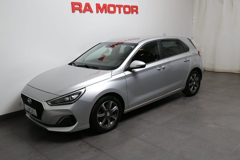 Bild 1 av Hyundai i30 1,4 T-GDi 140hk Premium Aut Navi CarPlay Kamera