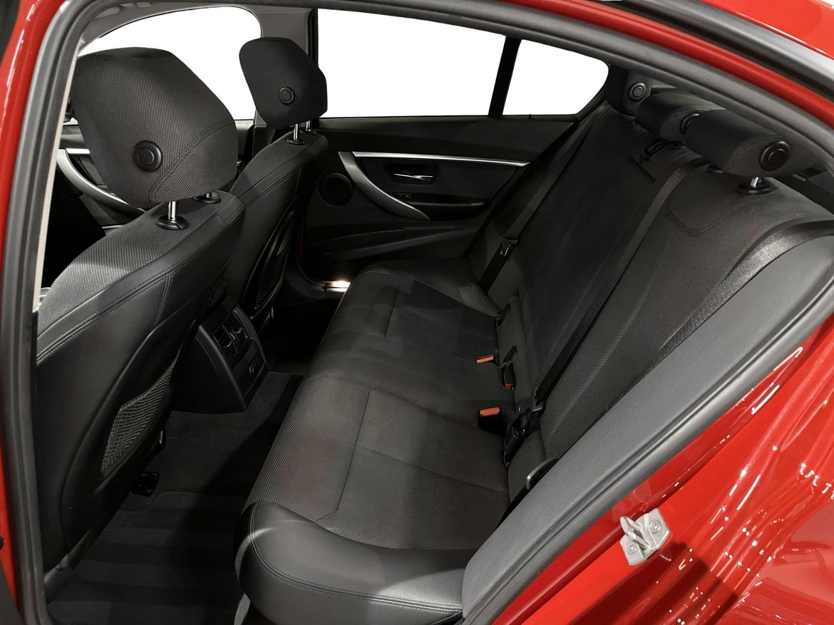 BMW 3-serie 2018 - miniatyr 9