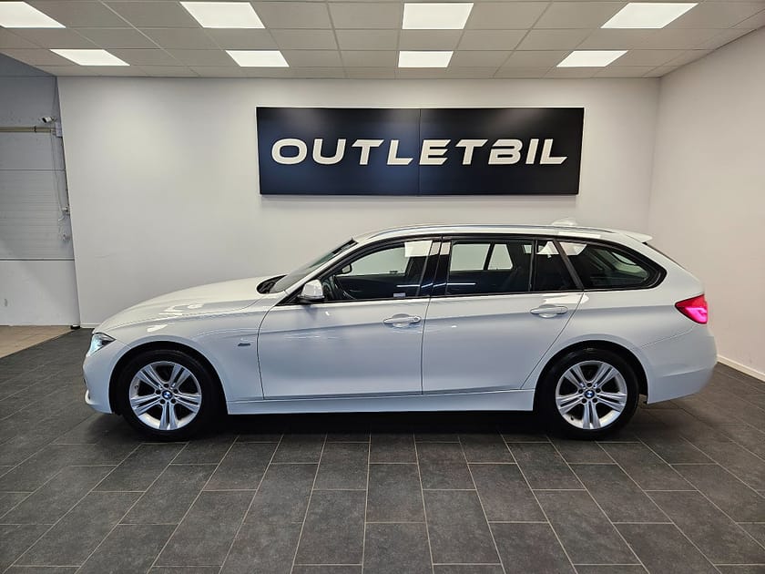 Bild 2 av BMW 320d Touring 320 190hk Sport line Steptronic Drag PDC