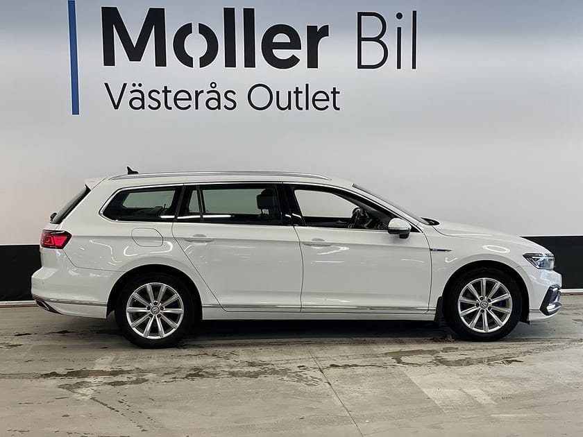 Bild 4 av Volkswagen Passat Sportscombi GTE SC 1.4 360 Kamera Matrix Cockpit Gps