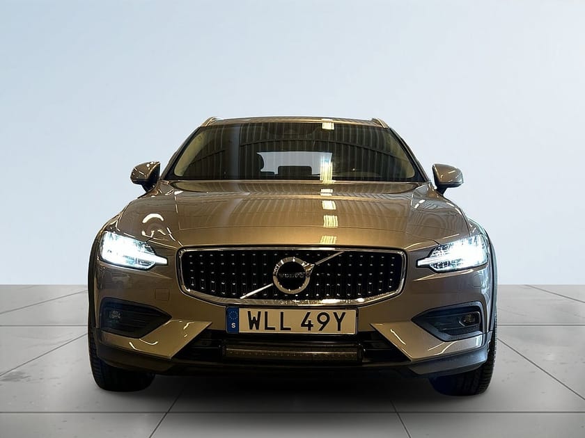 Bild 2 av Volvo V60 Cross Country B4 AWD Advanced SoV/MoK/Rattvärme/Kamera/Nav/H-Kardon