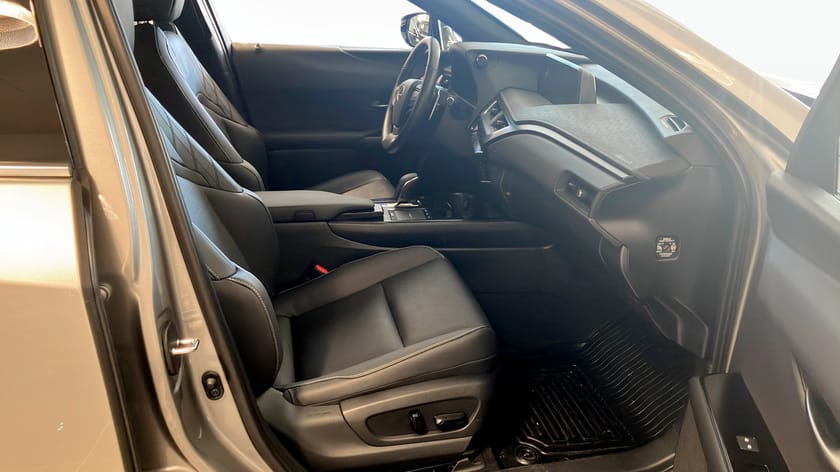 Bild 3 av Lexus UX 300e 204HK PREMIUM KAMERA 54kWh