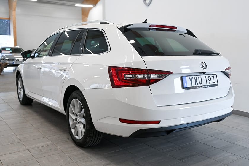 Bild 5 av Škoda Superb Kombi Skoda  2.0 TDI 4x4 Business Edition Kamera Kamrem bytt 190hk
