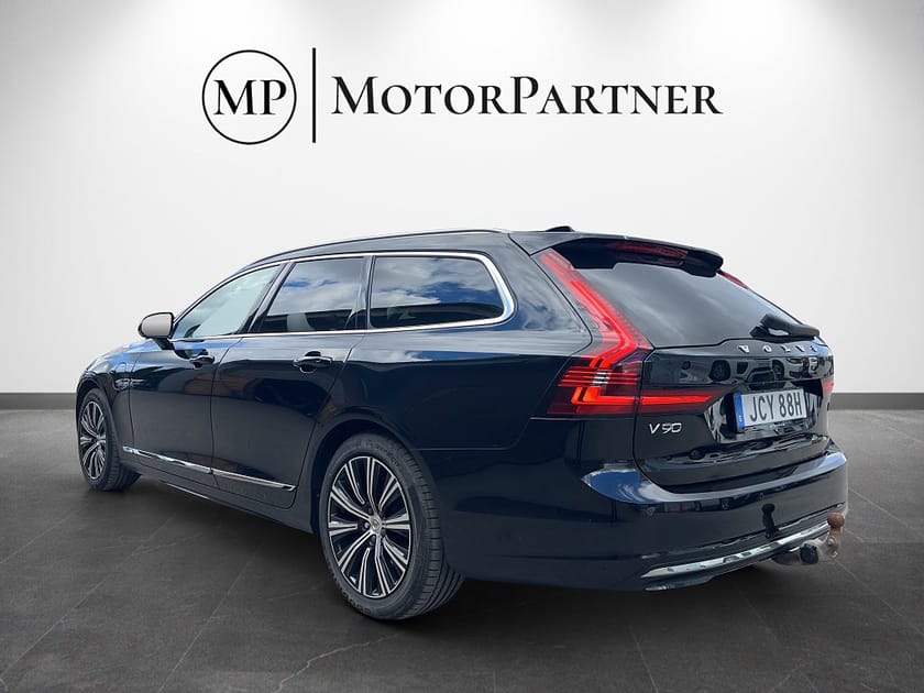 Bild 5 av Volvo V90 Recharge T6 AWD Momentum Kamera Dragkrok Navi VoC