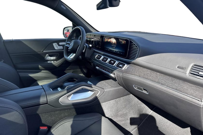 Bild 4 av Mercedes-Benz GLE 350 de 4MATIC de/ AMG Advanced Edition / 4 Matic