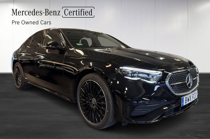 Bild 3 av Mercedes-Benz E 300 d e 4MATIC Moms/AMG/Panorama/Nightpackage
