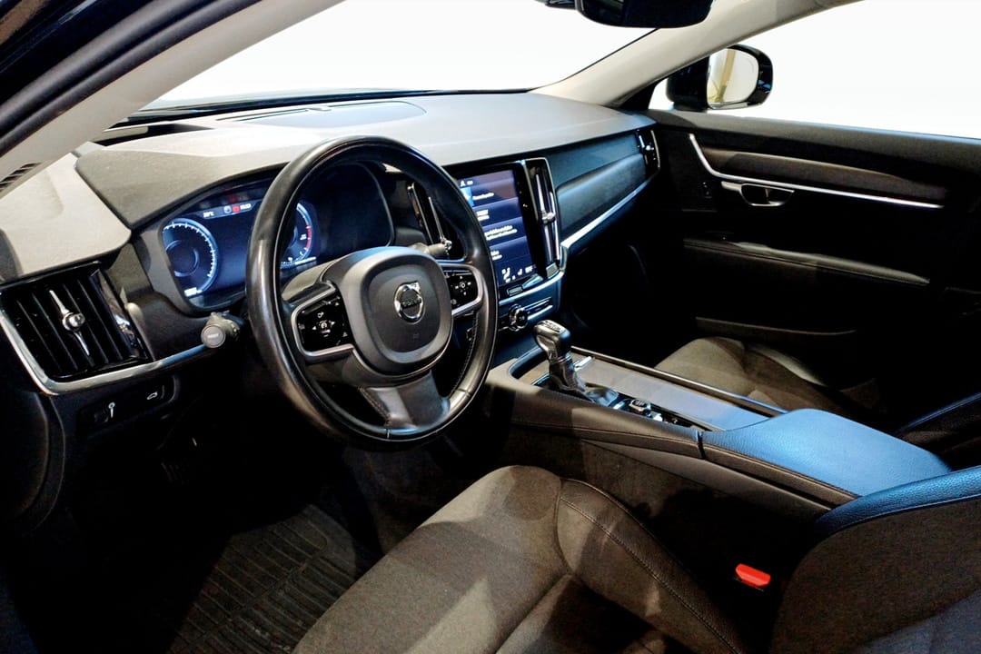 Volvo V90 Cross Country