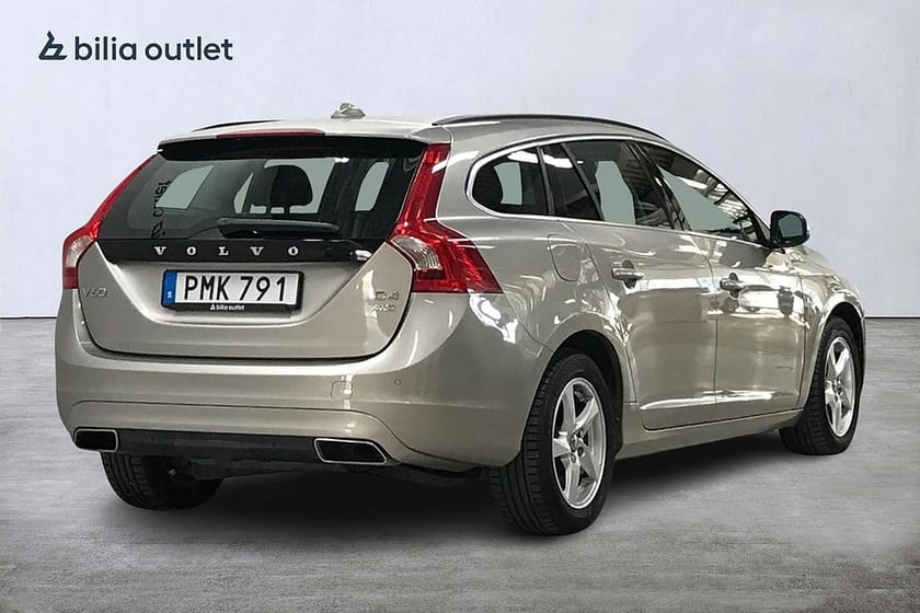 Bild 5 av Volvo V60 D4 AWD aut Momentum BE 181hk Drag BLIS PDC KamremBytt