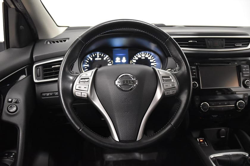 Bild 2 av Nissan Qashqai 1.5 dCi Tekna 360-Kamera Skinn Dragkrok 110hk