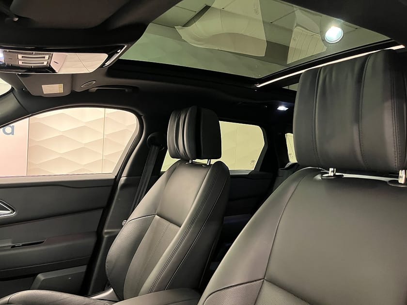 Bild 3 av Land Rover Range Rover Velar P400e Dynamic HSE / Momsbil!