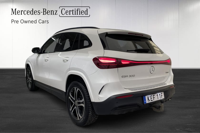 Bild 4 av Mercedes-Benz EQA 300 4MATIC Drag / Pano / AMG / Nightpkt / Led-Ramp