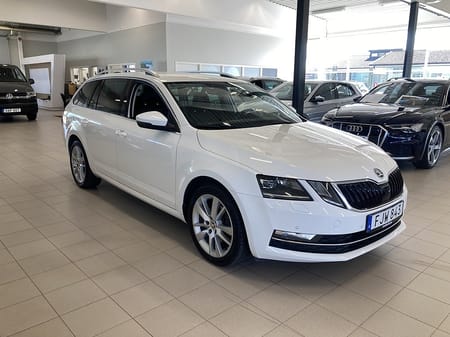 Škoda Octavia Kombi Skoda Combi Style 1,5 TSI 150HK Drag / Värmare