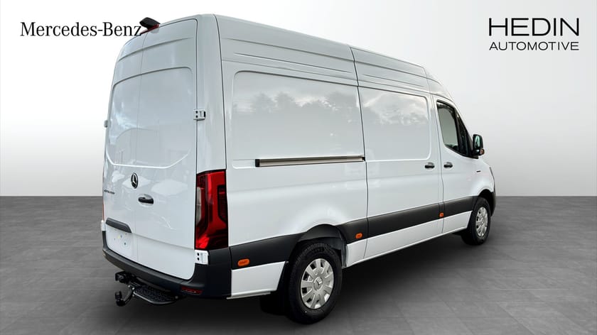 Bild 2 av Mercedes-Benz eSprinter 314 81 kWh SKÅP A2 SELECT