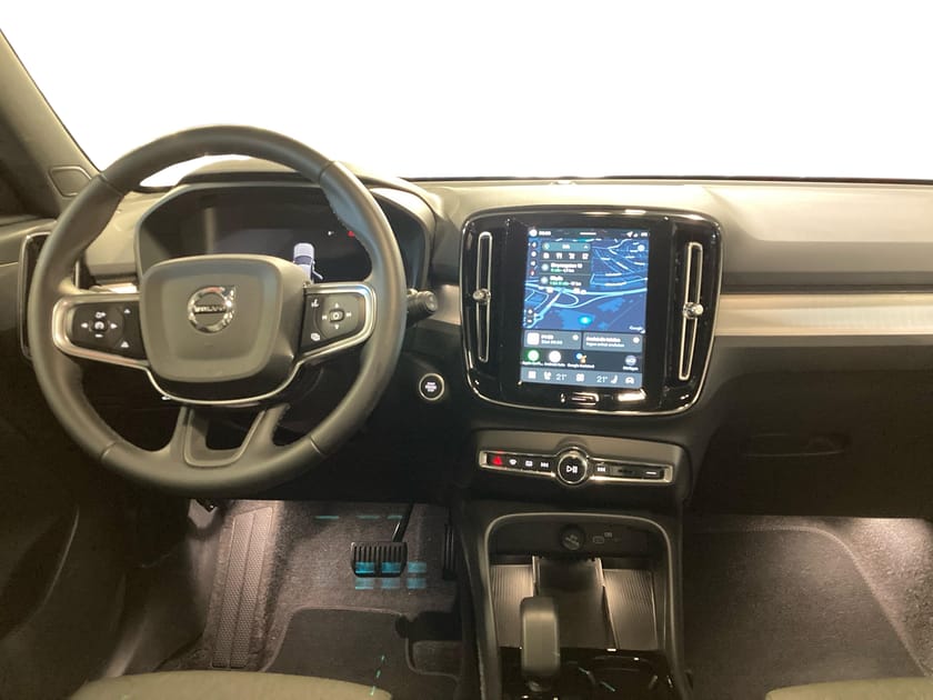 Bild 5 av Volvo XC40 B4 FWD Bensin Plus Dark