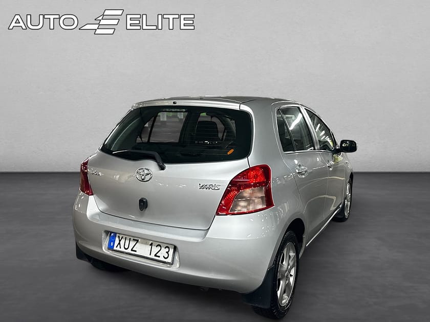 Bild 5 av Toyota Yaris 1.3 VVT-i|SoV-DÄCK|2-BRUKARE|SERVAD|BESIKTAD