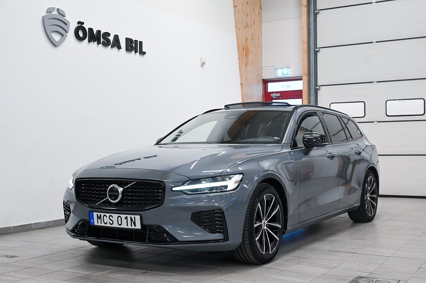 Bild 3 av Volvo V60 Recharge T6 AWD Plus Dark 360°  H/K Panorama 350hk