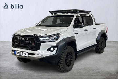 Toyota Hilux Dubbelhytt D-CAB 2,8 GR SPORT II Rhino-rack Blixtljus X-ljus Arbetsbelysning