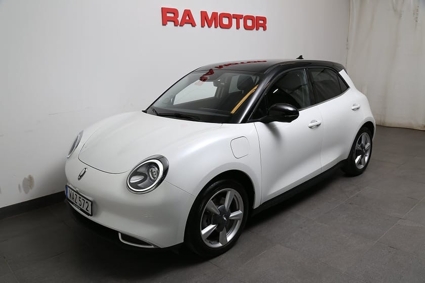 Bild 1 av ORA Funky Cat 300 PRO 48 kWh Navi 360° CarPlay 1:a gång trafik 2024