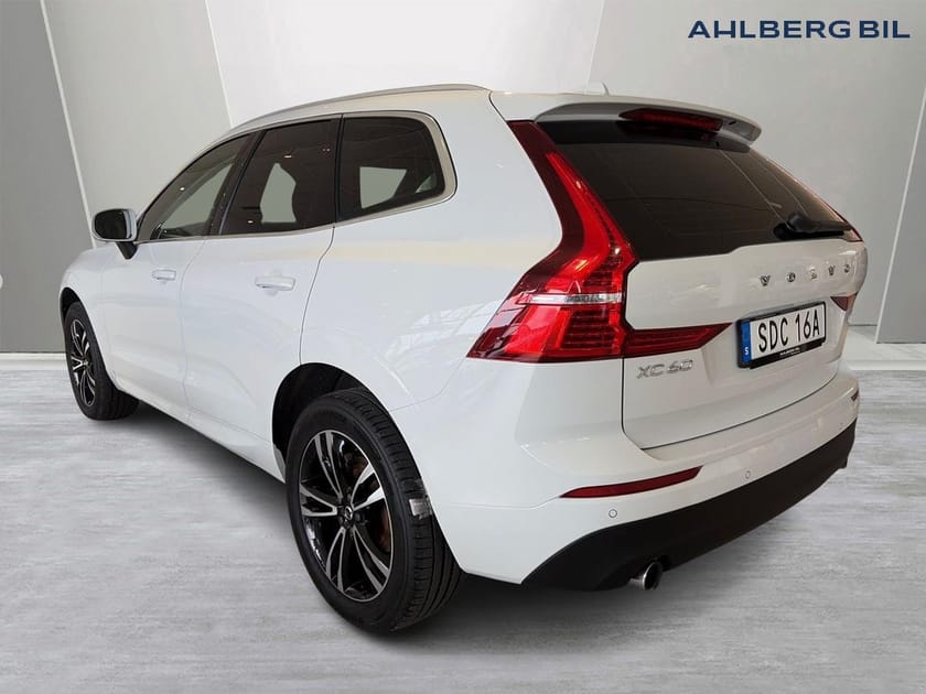 Bild 3 av Volvo XC60 B4 Diesel Momentum Advanced Edt, Teknikpaket, Förarstöd, Dragkrok Halvautomatisk, Parkeringskamera Bak, Navigation