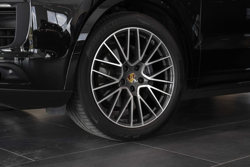 Bilde 3 av Porsche Cayenne E-Hybrid aut. Sp.eksos,LED-Matrix,18-veis,BOSE®,360-cam,21''++