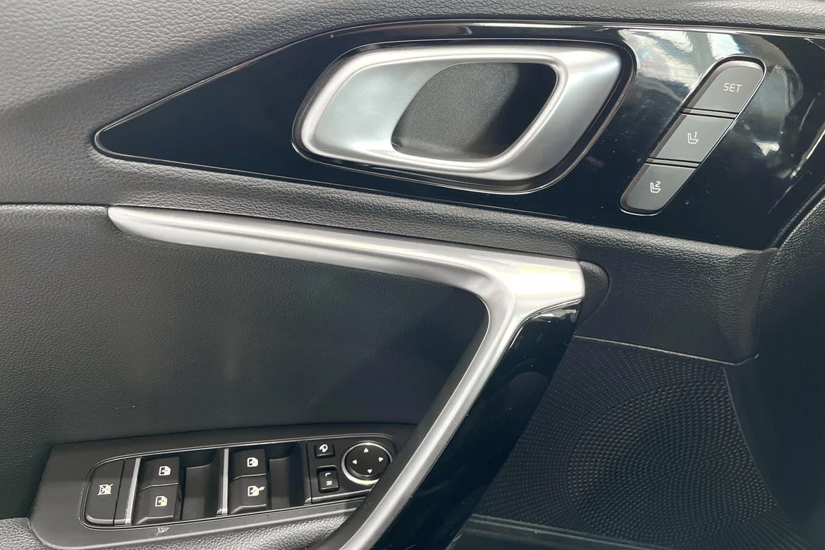 picture of a car