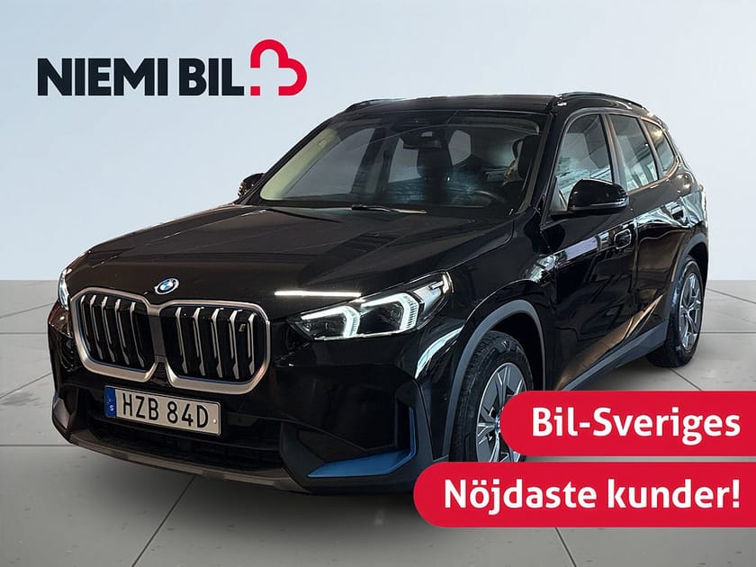 Bild 1 av BMW iX1 xDrive30 MOMS/SoV/Ad.Fhåll/Carplay/Rattvärme/Kamera