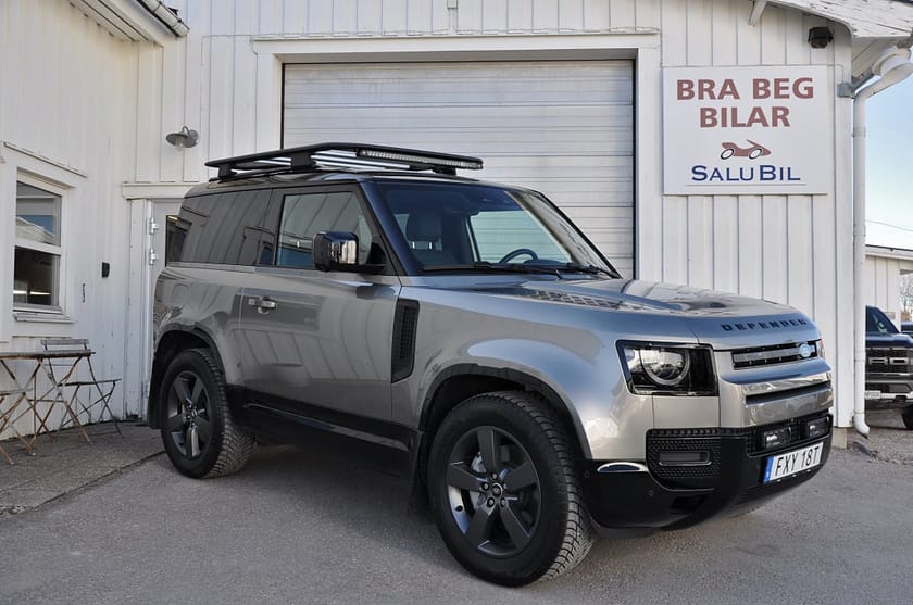 Bild 1 av Land Rover Defender 90 D300 MHEV X-Dynamic SE Nav Drag Panorama Värmare Moms