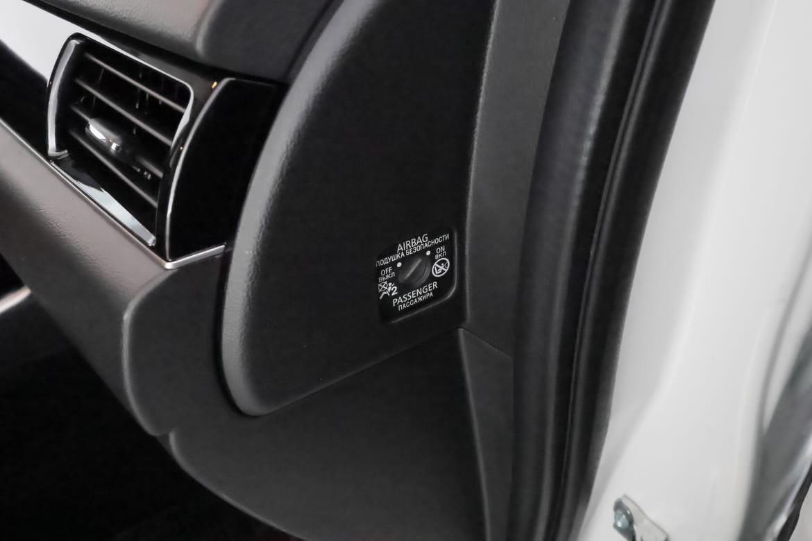 Mitsubishi Outlander 2020 - miniatyr 25