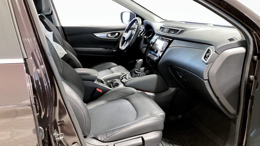 Bild 3 av Nissan Qashqai DIG-T 115 TEKNA 2WD XTRONIC 18"