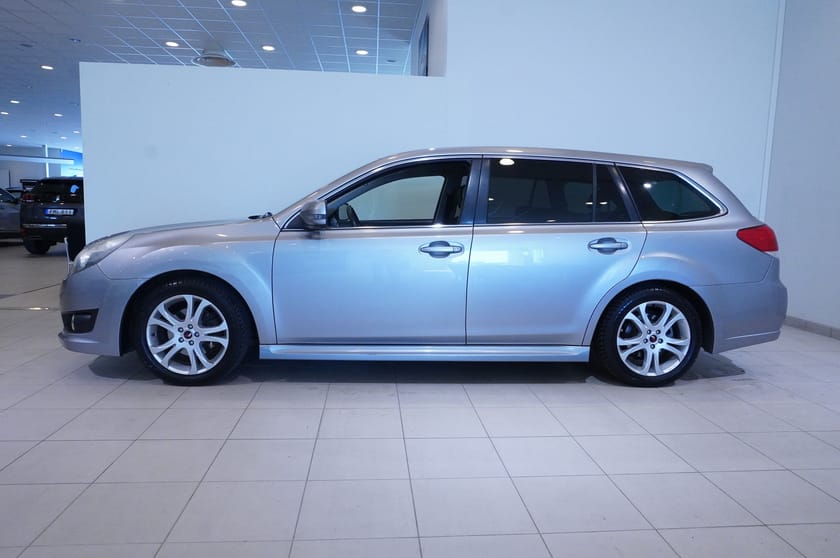 Bild 4 av Subaru Legacy Wagon 2,5 4WD Linaertronic 167hk Dragkrok Kamrem Automat