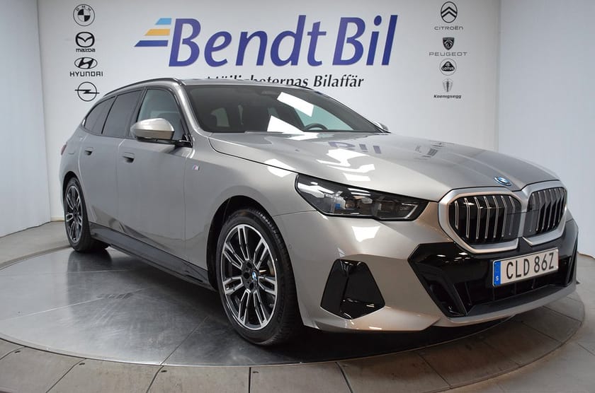 Bild 1 av BMW 530e xDrive Touring Tour| M Sport | HK | Demobil | Omg. lev