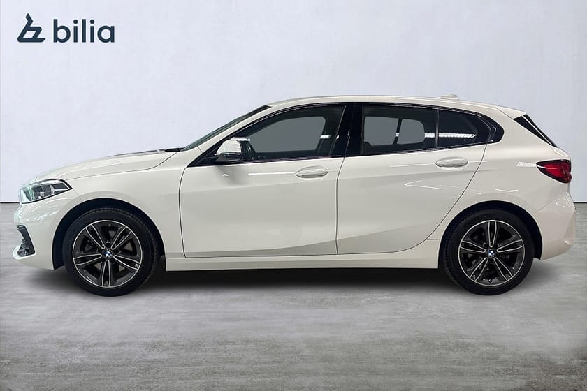 Bild 3 av BMW 118i Aut Sportline | Navi | PDC fram & bak | Farthållare