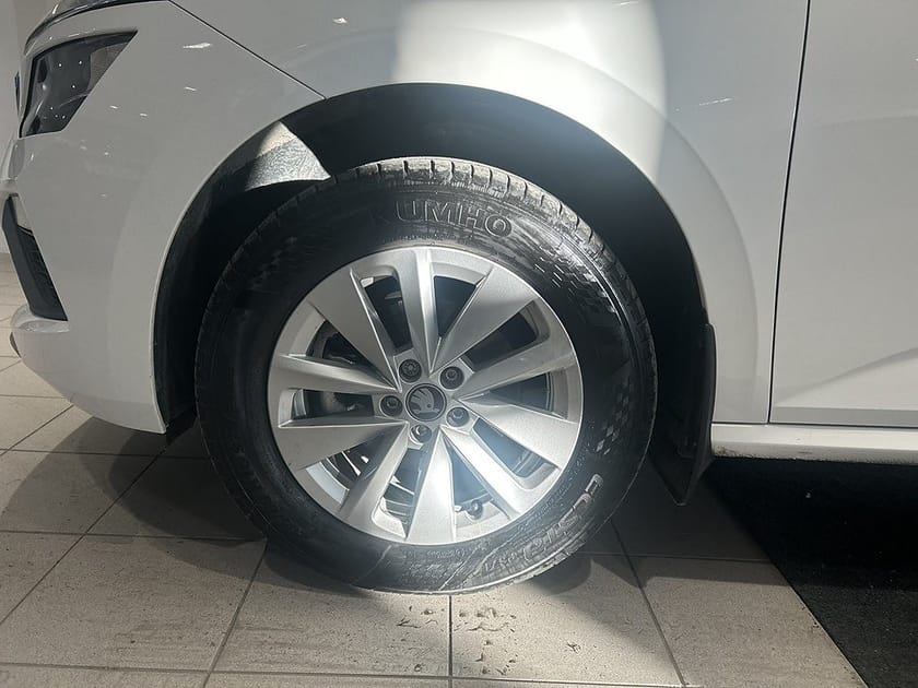 Bild 4 av Škoda Kamiq Skoda Selection 1,0TSI Rattvärme|Nav|Sensorer