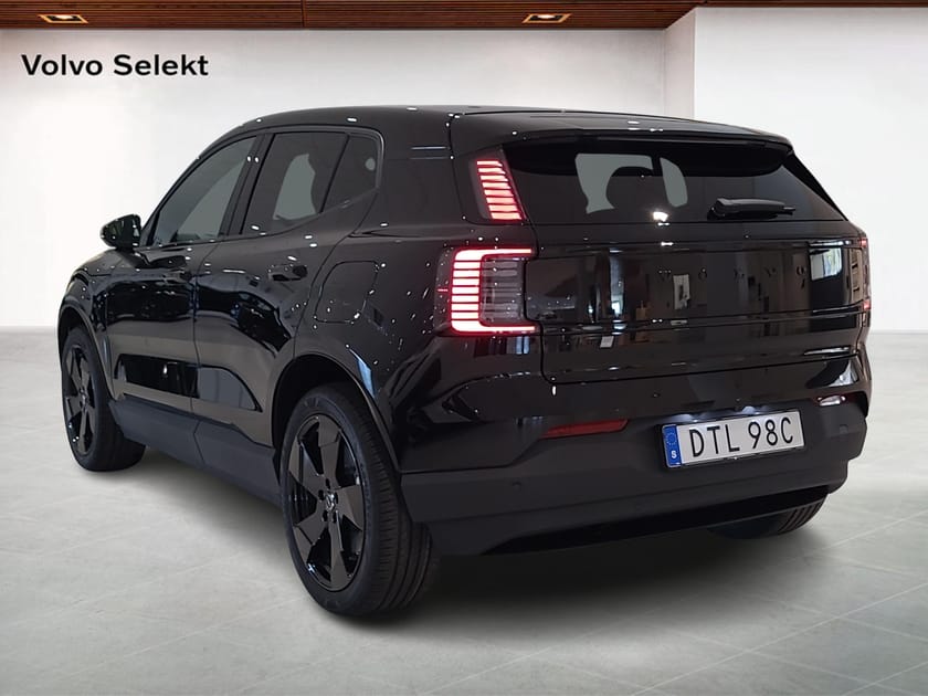 Bild 2 av Volvo EX30 Single Motor Extended Range SM Plus Black Edt Demo.