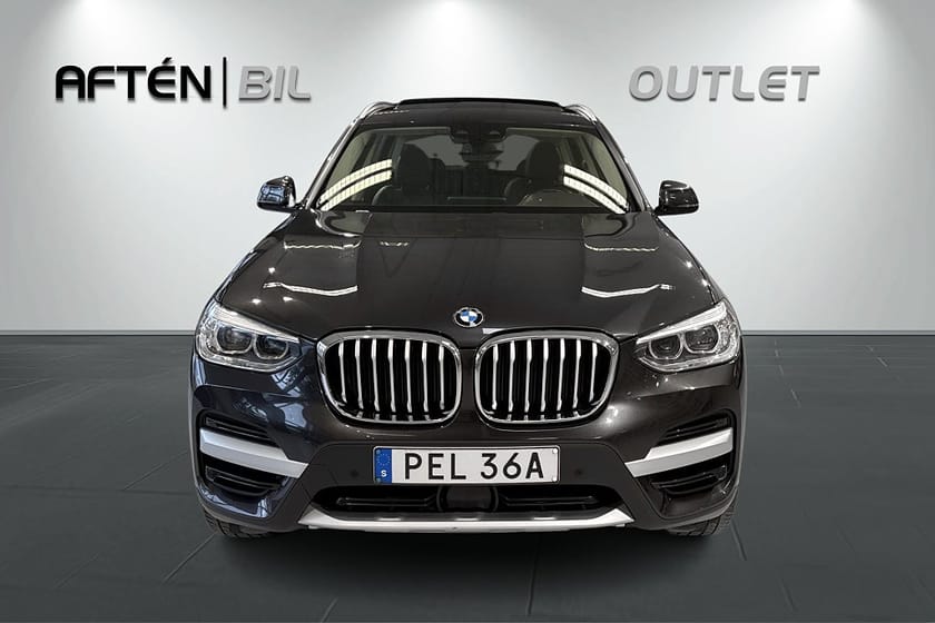 Bild 3 av BMW X3 xDrive30e X-Line 292hk Pano Drag Hi-Fi Cockpit Skinn