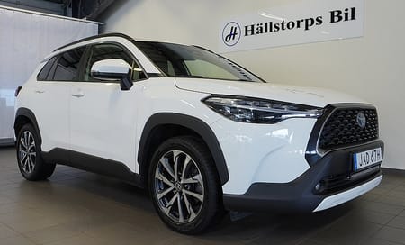 Toyota Corolla Cross Hybrid AWD-i e-CVT Style DRAG RATTVÄRME