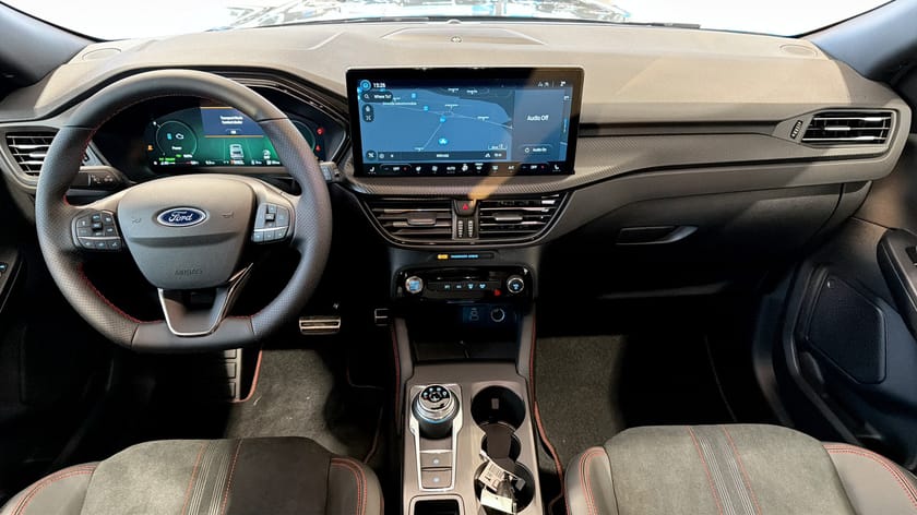 Bild 4 av Ford Kuga Plug-In Hybrid ST-Line X Black Edition Privatleasing fr 4995kr/mån