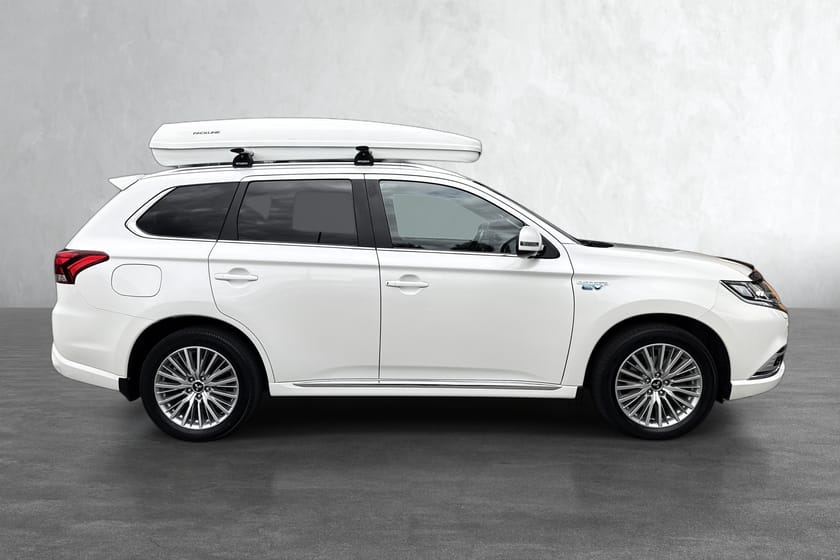 Bilde 4 av Mitsubishi Outlander PHEV Instyle+ / 4WD / Nybilgaranti / Plug-in / Lav km-stand