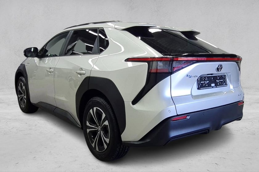 Bilde 3 av Toyota bZ4X AWD Active Tech - LED - Adaptiv cruise - Kamera +++