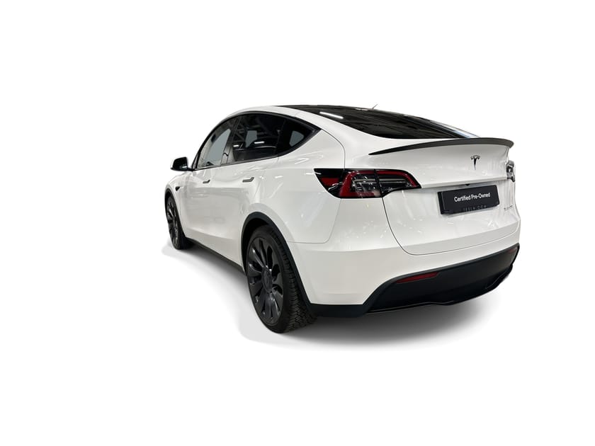 Bild 4 av Tesla Model Y Performance Certified Pre-Owned. 3,84% ränta. Dragkrok. Vinterdäck på originalfälg