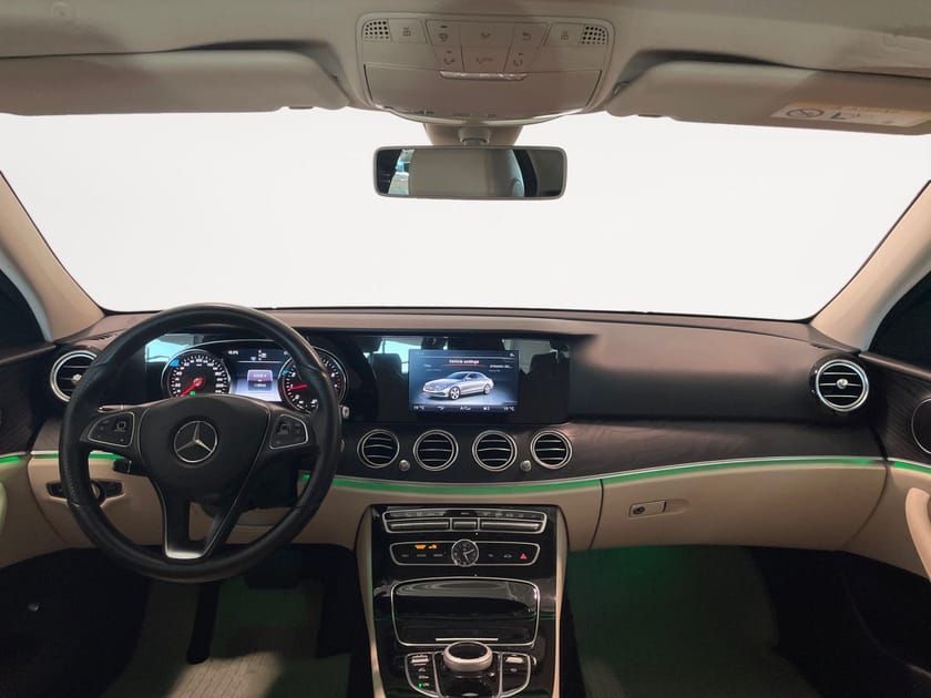 Bild 2 av Mercedes-Benz E 200 9G-Tronic Avantgarde Skinn Navigation Backkamera 184hk