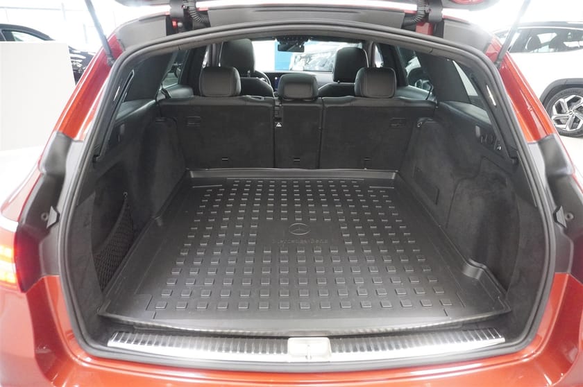 Bild 5 av Mercedes-Benz E 220 T d 9g-Tronic Amg-Line Panorama Drag Burmester