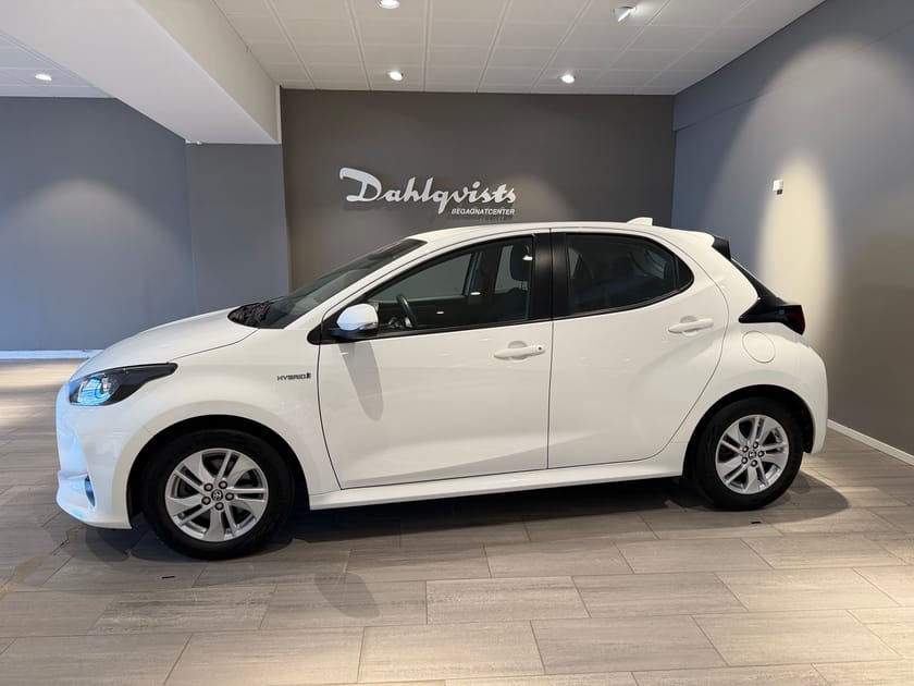 Bild 5 av Toyota Yaris Hybrid Aut 116hk | Active V-hjul Backkamera