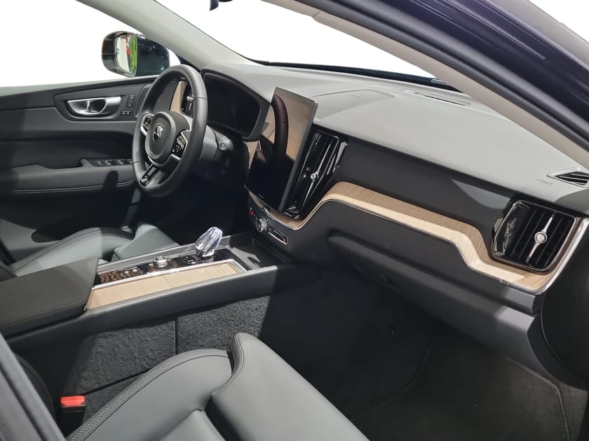 Bild 4 av Volvo XC60 T6 Plus Dark Nordic Edition