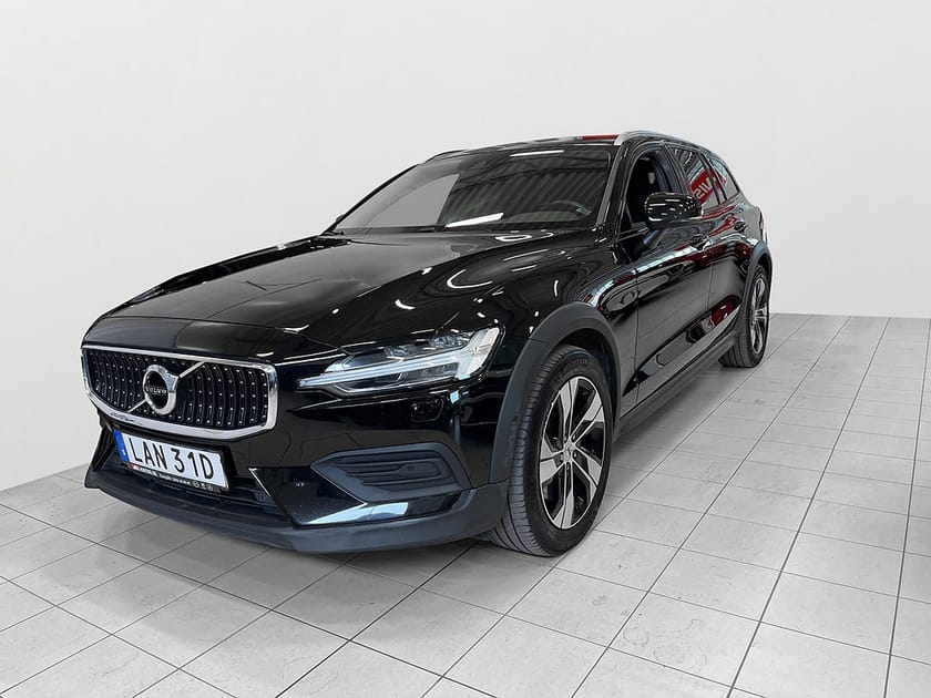 Bild 5 av Volvo V60 Cross Country B4 AWD Geartronic Momentum Backkamre -Drag -varmare
