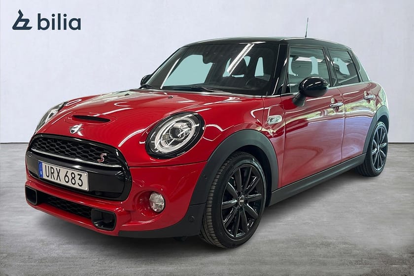 Bild 1 av MINI Cooper S 5-dörrars / Läderklädsel / Tonade rutor / Komfortöpp.